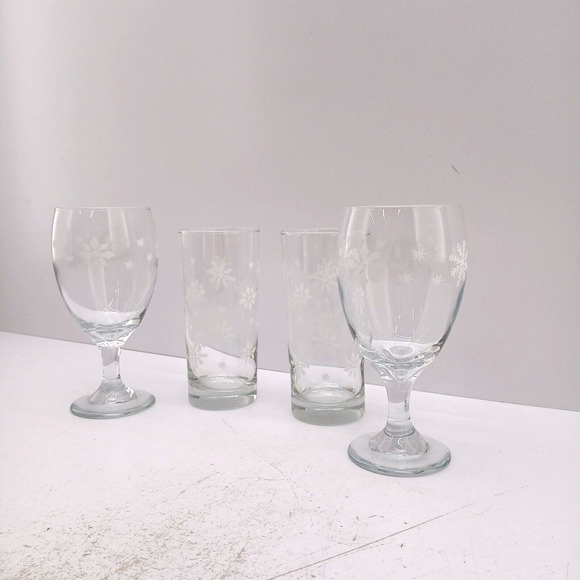 Libbey Premiere Snowflake Glasses Set of 4 ~ 2 Goblet & 2 Tumbler Glass - Picture 2 of 15